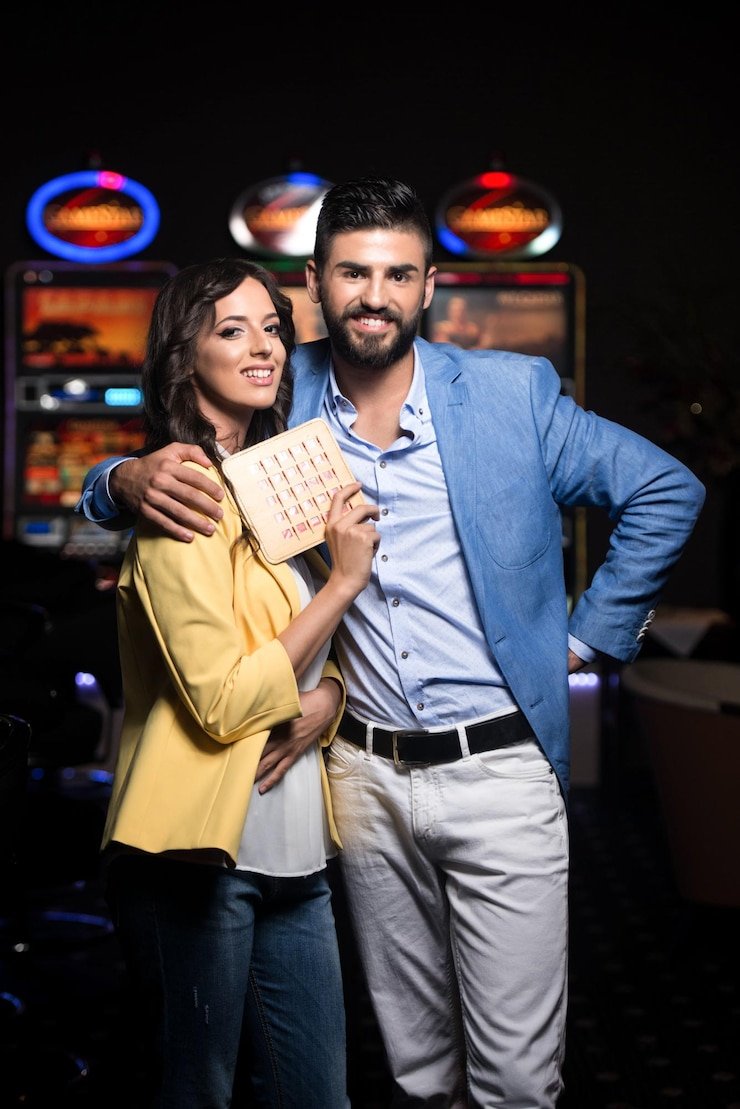 Spin controls and bet amount selection for Egypt's Book of Mystery